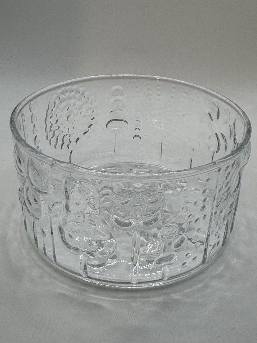 4 x Vintage Iittala / Nuutajärvi Flora clear glass bowls designed by Oiva Toikka